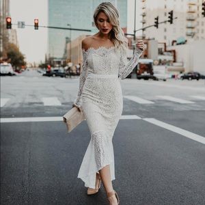 White lace dress, so pretty!